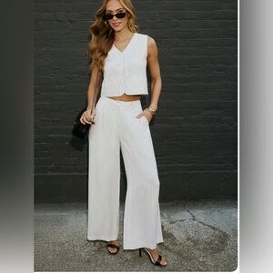 Vici “Minimal Must” White Wide Leg Pants High Waisted NWT